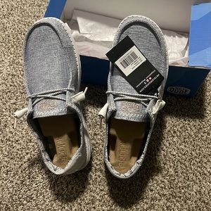 Hey Dudes. Size 8. Wendy Star.